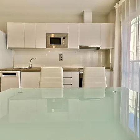 Naval Cool - Private Parking Apartment